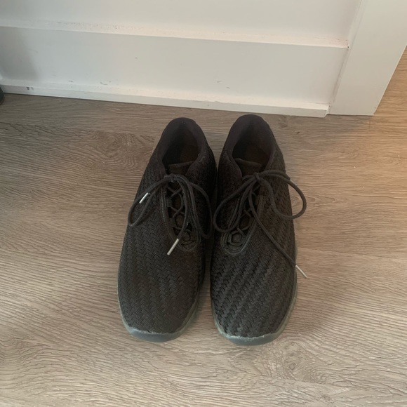 Jordan Sneakers Future - Picture 4 of 5
